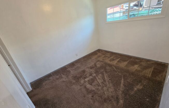 12521 York Ave