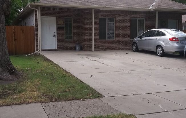 1547 N Burns