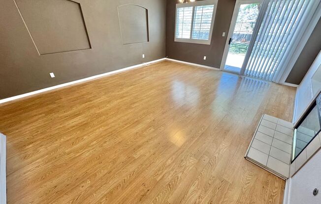 BEAUTIFUL SINGLE-STORY 2 BEDROOM, 2 BATHROOM HOME LOCATED IN SEVEN HILLS
