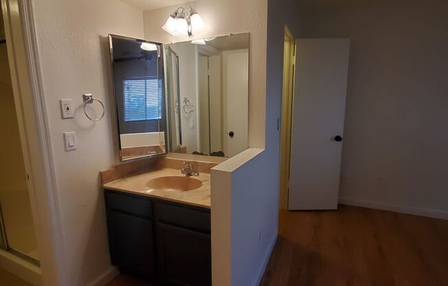 2 beds, 2 baths, $1,350