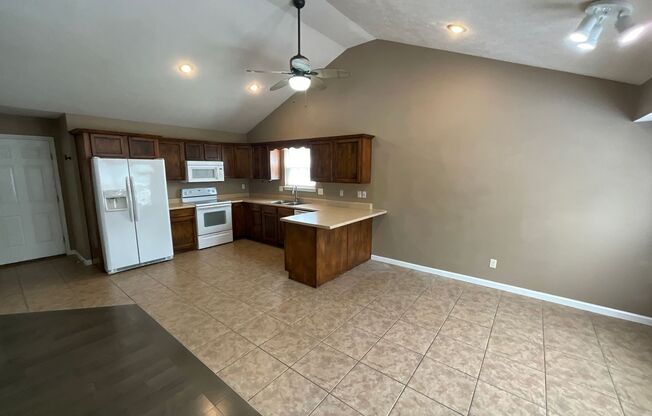 3 beds, 2 baths, $1,695