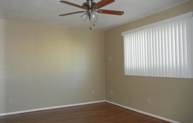 Beautiful remodeled 1 bedroom 1 bath apartment. Water and trash included.