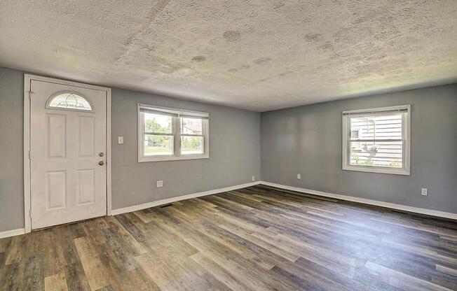 2999 CLOVER DR