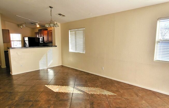 NICE 4 BED 2 BATH CORNER LOT HOME IN MARICOPA!!