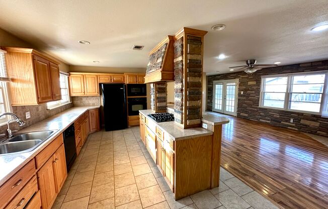 5002 46th 3Bed/2Bath Available Now!