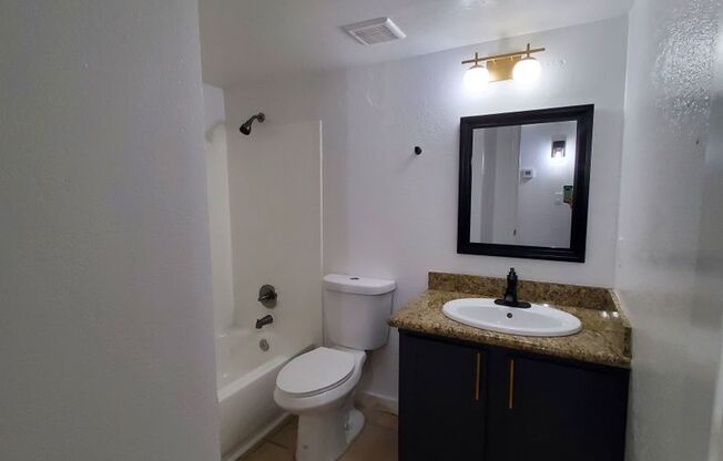 2 beds, 1 bath, 850 sqft, $1,395, Unit 114