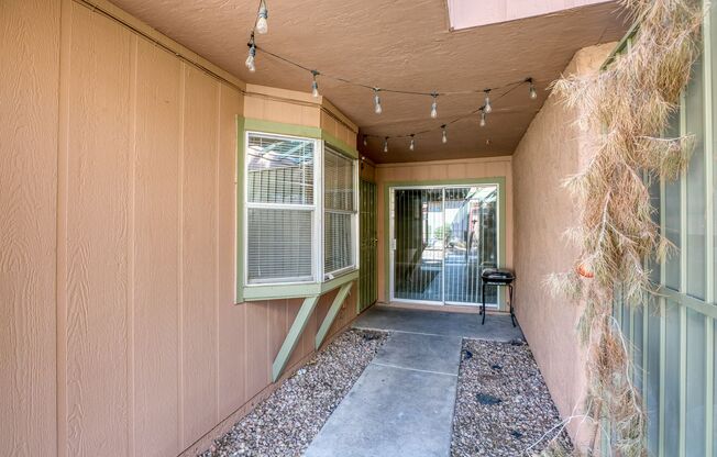 1 bed, 1 bath, $1,000, Unit #G