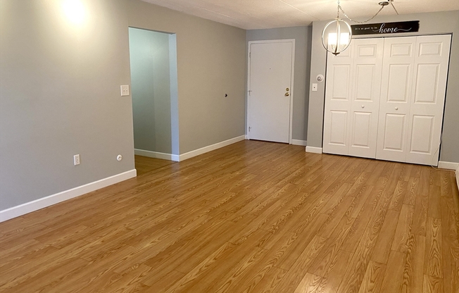 2 beds, 1 bath, 838 sqft, $2,175, Unit 335