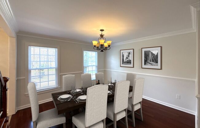 Beautiful home in the Shadow Lake Community!