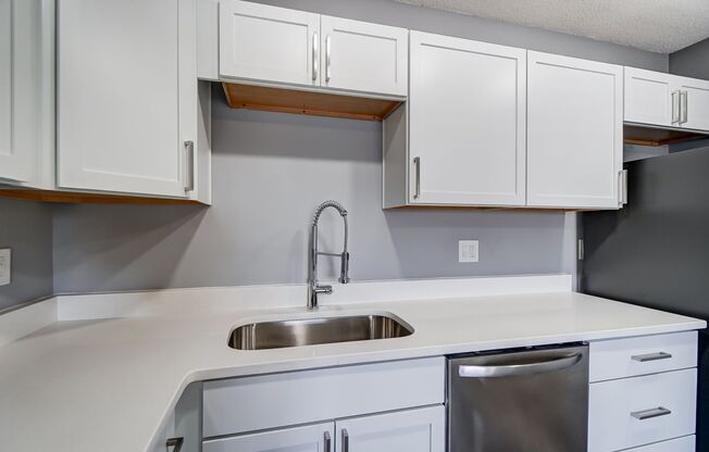 1 bed, 1 bath, 465 sqft, $1,395, Unit 100