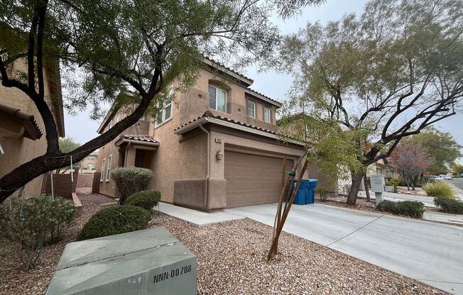 BEAUTIFUL 3 BEDROOM HOME IN THE VISTAS IN SUMMERLIN!