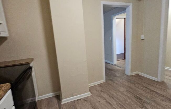 3 beds, 1 bath, $1,150