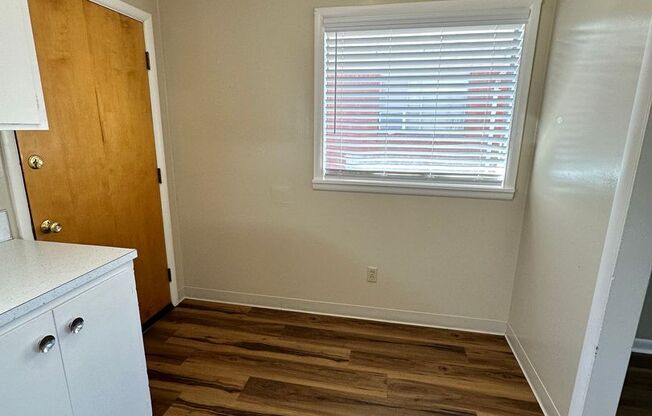 1 bed, 1 bath, 680 sqft, $1,025, Unit 25 E Pine Ave