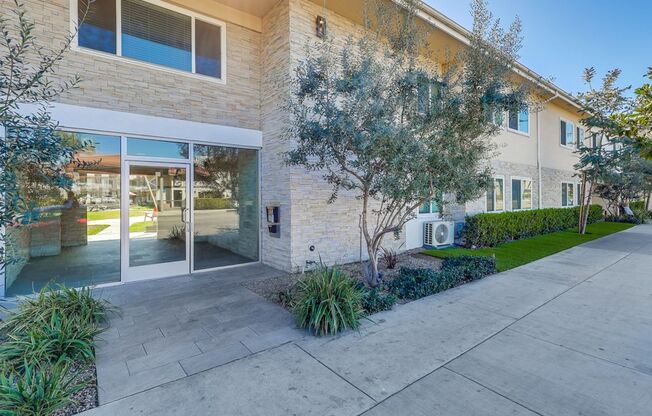 Studio, 1 bath, 370 sqft, $1,595, Unit #135