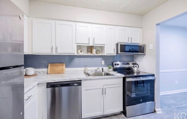 2 beds, 1 bath, 805 sqft, $1,100, Unit S251