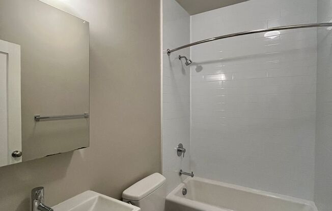 2 beds, 1 bath, $1,795, Unit 5