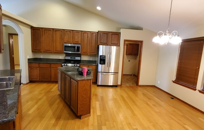 Beautiful 6 Bed/3 Bath House in Hayden, ID!