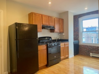 3 beds, 1 bath, $4,845, Unit 30