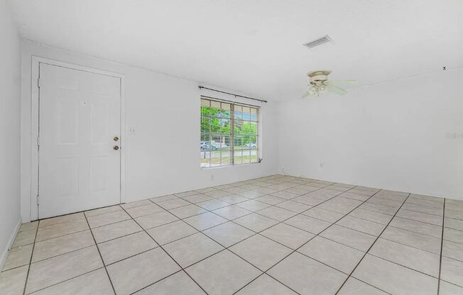Charming 2 Bedroom, 2 Bath Home in Port Charlotte – Move-In Ready!