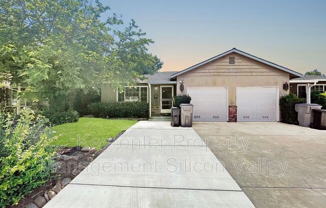 4939 UN AVE