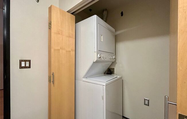 Studio, 1 bath, $1,650