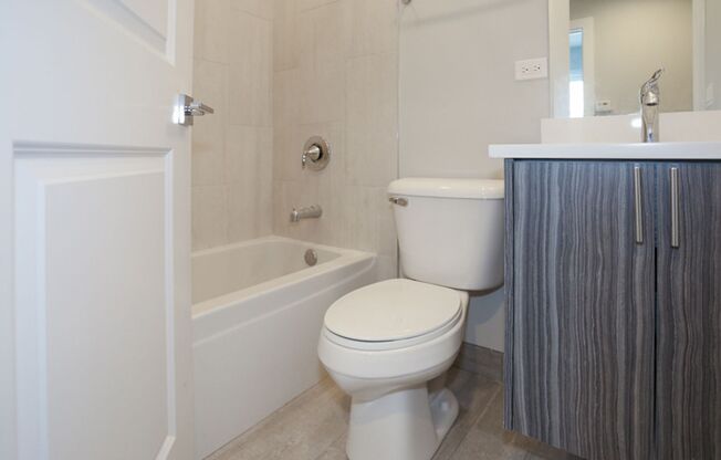 1 bed, 1 bath, 673 sqft, $2,050, Unit 3915-GS