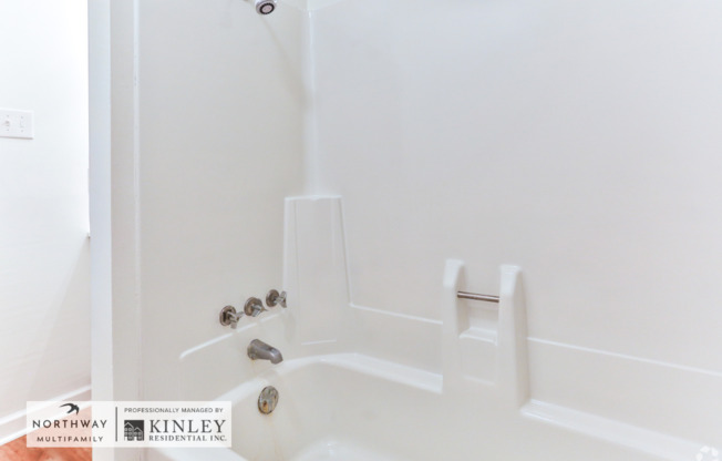 2 beds, 1 bath, 850 sqft, $1,250, Unit 31-E