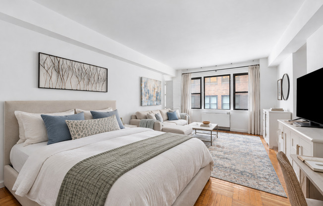 1 bed, 1 bath, $3,350, Unit 8A
