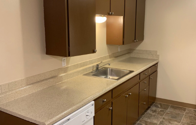 2 beds, 1 bath, 1,024 sqft, $1,495, Unit 1927 H