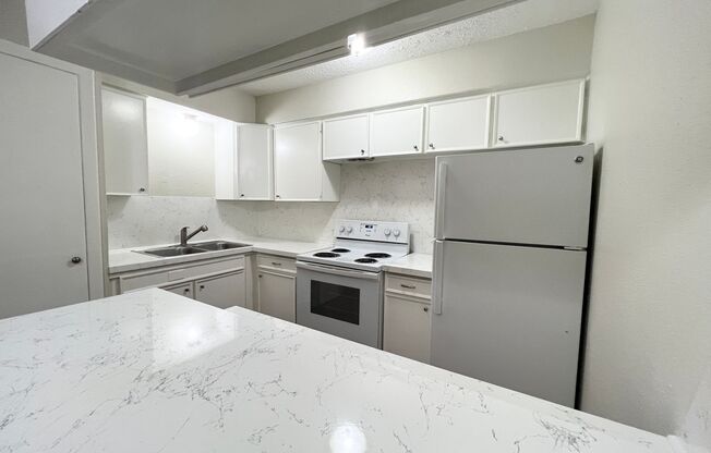 2 beds, 1 bath, $725, Unit KAY0117