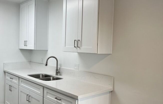 306 E. Hyde Park Ops