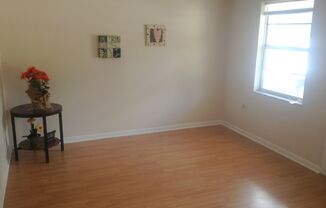 1 bed, 1 bath, $1,195, Unit #7