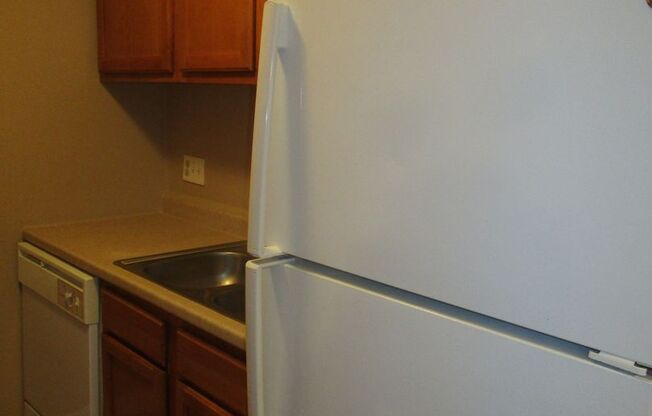 1 bed, 1 bath, 600 sqft, $898, Unit A-62