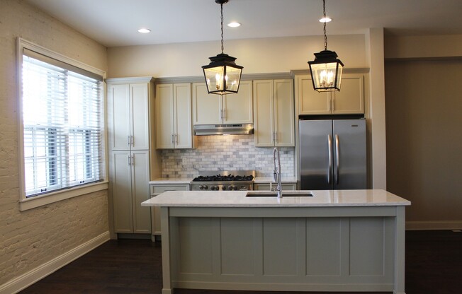 1 bed, 1 bath, 948 sqft, $2,095, Unit 301