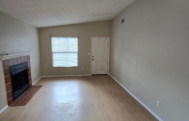 2 beds, 2 baths, $1,650, Unit APT #203