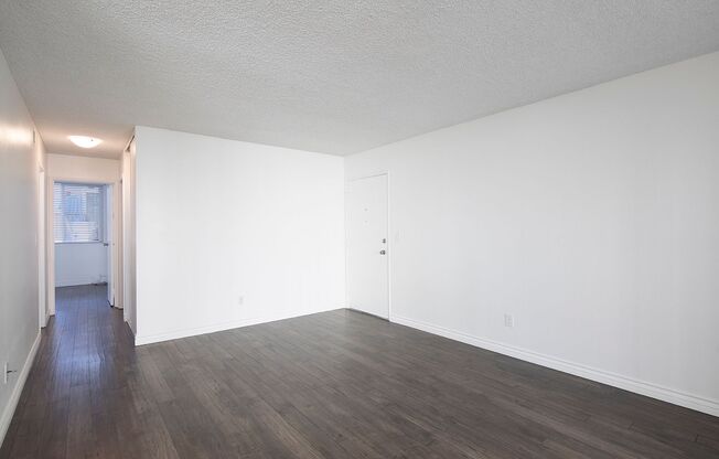 2 beds, 1.5 baths, 885 sqft, $2,350, Unit 067