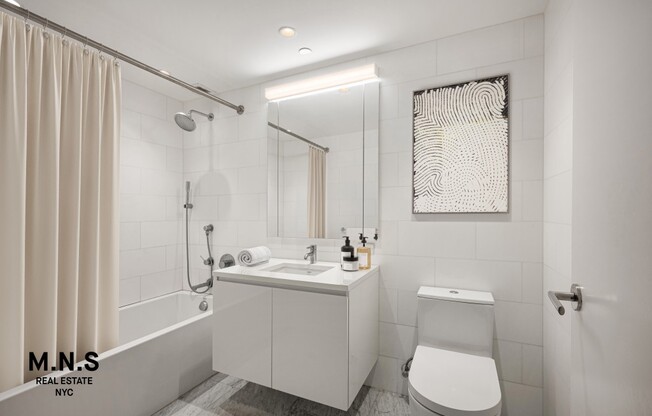 2 beds, 2 baths, $8,700, Unit 11-E