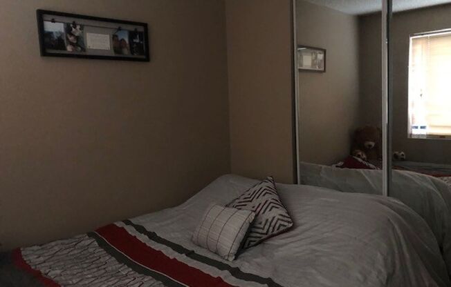 2 beds, 1 bath, 687 sqft, $2,095, Unit B104