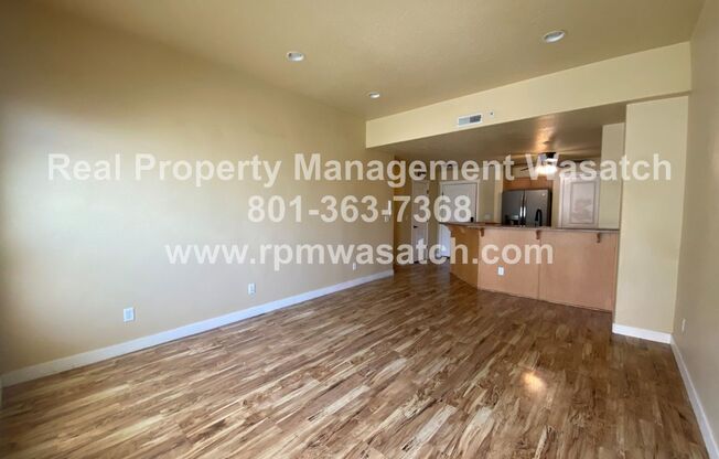 Check Out This Beautiful 2 Bedroom 2 bathroom Apartment in Murray!