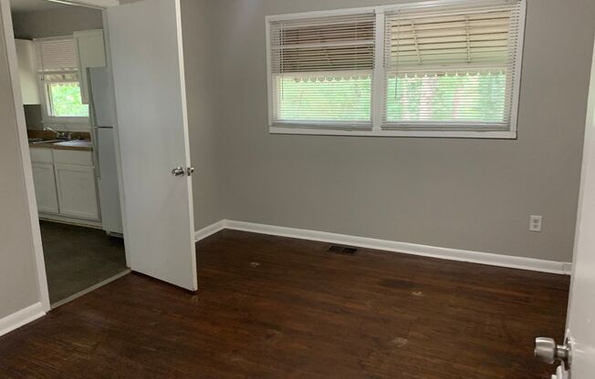 3 beds, 1 bath, $1,325