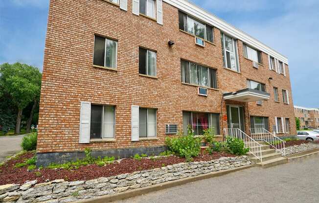 Brewster Place - Exterior