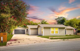 Beautifully, newly renovated 3 bedroom, 2 bathroom home in Alamo Heights!  * **$2745 Move in Special*** Inquire for further details