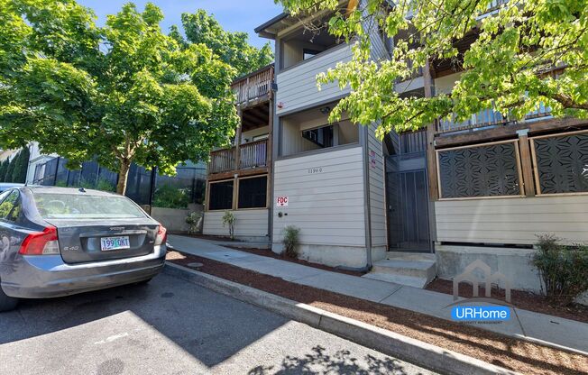 Ash Street Apartments