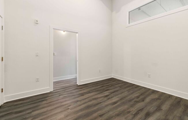 1 bed, 1 bath, 690 sqft, $1,275, Unit F303