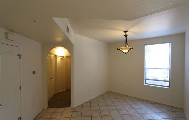 3-Bedroom Summit Park Condo with Fireplace, Balcony & Covered Parking