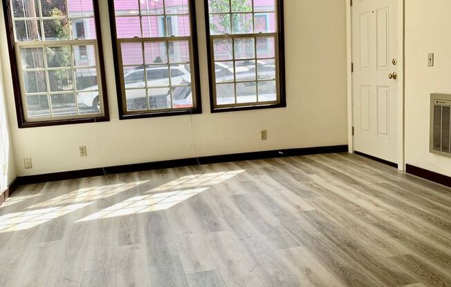 Harborview Apartments