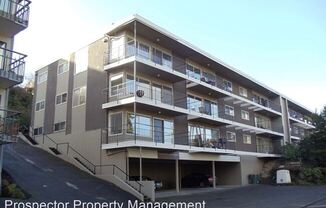 Commodore Apartments