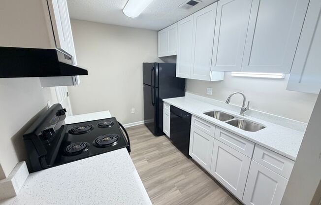 1 bed, 1 bath, 779 sqft, $1,150, Unit 5130 R