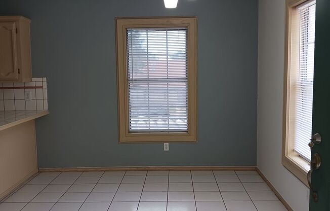 2 beds, 2 baths, 1,006 sqft, $875, Unit 80