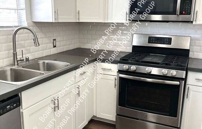 252 W. 11TH St.
